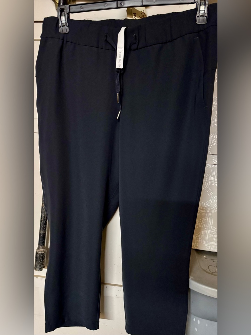 lululemon athletica Black Women Nice Pants Size 10 (LIKE NEW IN GREAT SHAPE)